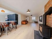 5 bed house for sale