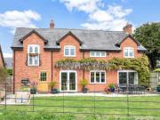 5 bed house for sale