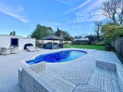 5 bed house for sale