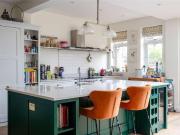 5 bed house for sale