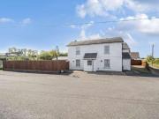 5 bed house for sale