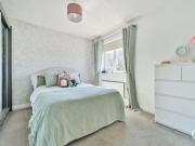 5 bed house for sale