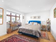 8 bed house for sale