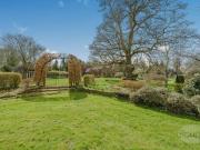 5 bed house for sale