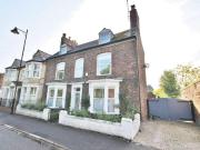5 bed house for sale