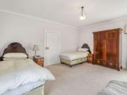 7 bed house for sale