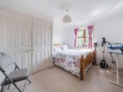 5 bed house for sale