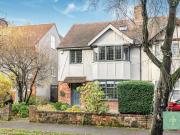 5 bed house for sale