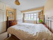 5 bed house for sale