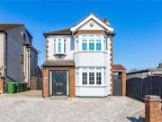 5 bed house for sale