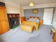 5 bed house for sale