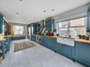 5 bed house for sale