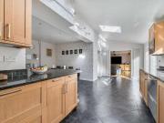 5 bed house for sale