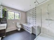 5 bed house for sale