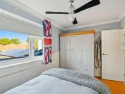 5 bed house for sale