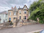 5 bed house for sale