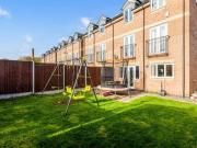 5 bed house for sale