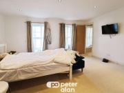 5 bed house for sale