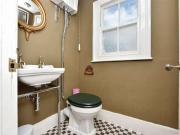 5 bed house for sale