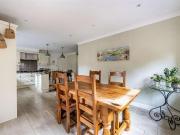 5 bed house for sale