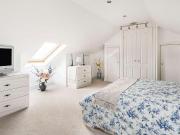 5 bed house for sale