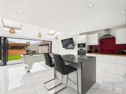 5 bed house for sale