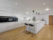 5 bed house for sale