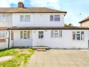 5 bed House Semi Detached for Rent