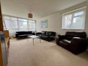 5 Bed Maisonette, Garden Royal, SW15