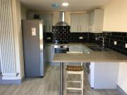 5 bed Mid Terraced House to rent in Beeston...