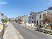 5 bed Mid Terraced House to rent in Brighton And Hove...