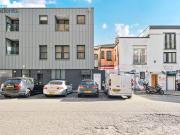 5 bed Mid Terraced House to rent in Brighton And Hove...