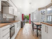 5 bed Mid Terraced House to rent in Camberwell...