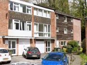 5 bed Mid Terraced House to rent in Harestock Hampshire,...