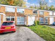 5 bed Mid Terraced House to rent in Harestock Hampshire,...
