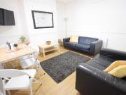 5 bed Mid Terraced House to rent in Lincoln...