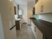 5 bed Mid Terraced House to rent in Nottingham...
