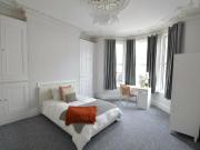 5 bed Mid Terraced House to rent in Plymouth Devon, PL4,...