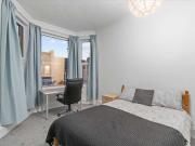 5 bed Mid Terraced House to rent in Plymouth Devon, PL4,...