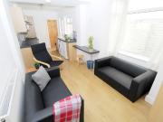 5 bed Mid Terraced House to rent in Portsmouth...