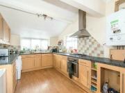 5 bed Mid Terraced House to rent in Portsmouth...