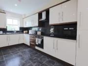 5 bed Mid Terraced House to rent in Sheffield South...