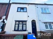 5 bed Mid Terraced House to rent in Southampton...