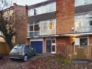 5 bed Mid Terraced House to rent in Winchester...