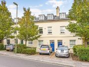 5 bed Mid Terraced House to rent in Winchester...