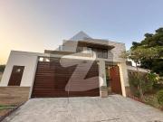 5 Bed Room Luxury Villa at Prime Location in Bahria Town...