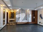 5 Bed Room Luxury Villa at Prime Location in Bahria Town...