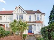5 bed Semi Detached House in London for rent