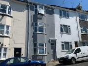 5 bed Mid Terraced House to rent in Ovingdean East...
