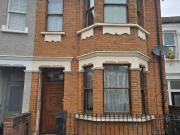 5 bedroom apartment for rent in Harpenden Road, SE27